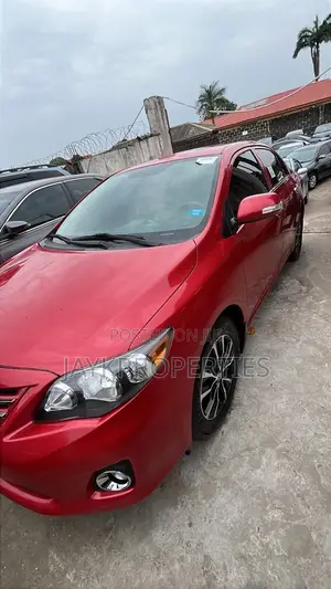 Toyota Corolla 2013 Red