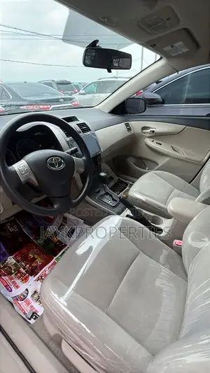 Toyota Corolla 2013 Red