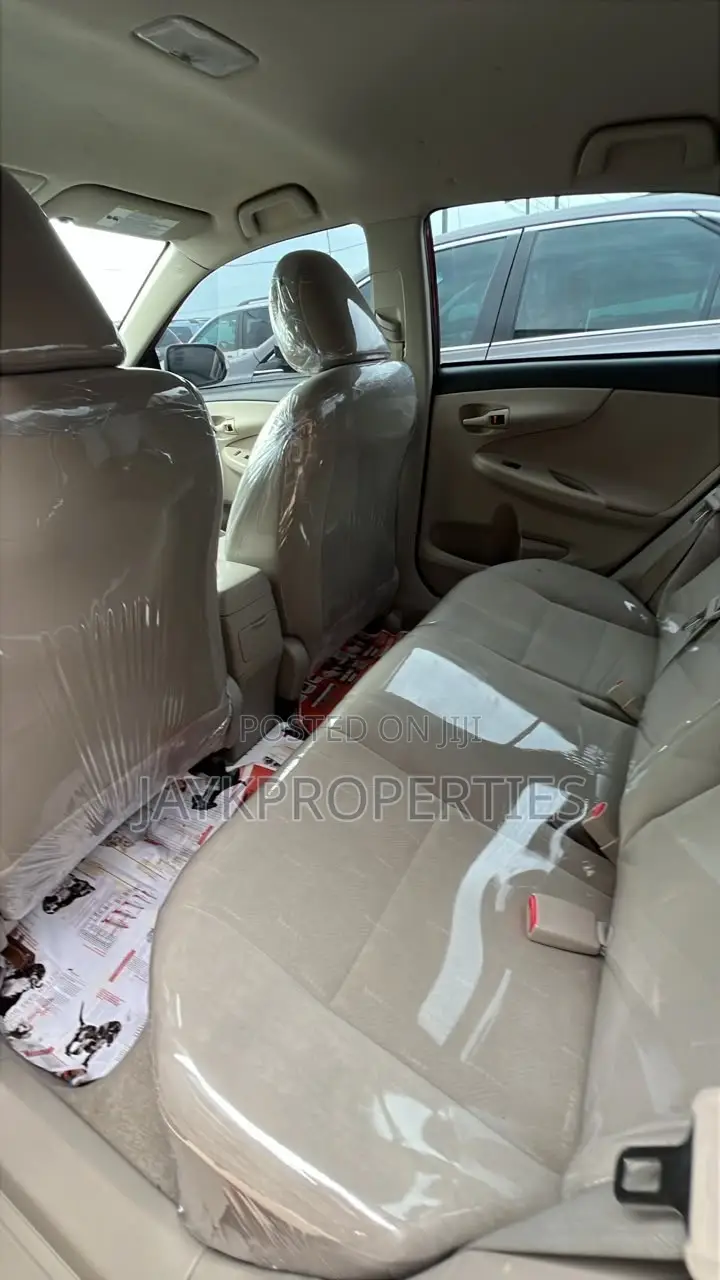Toyota Corolla 2013 Red