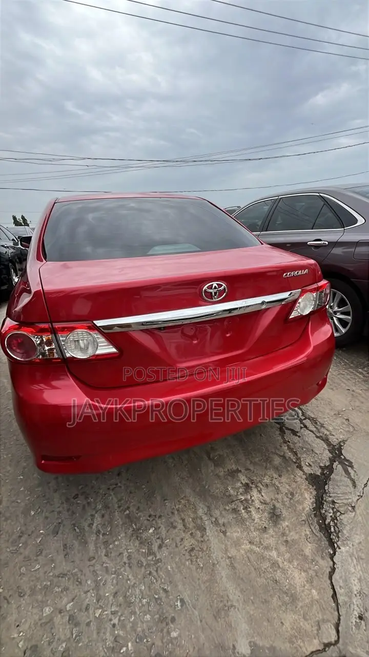 Toyota Corolla 2013 Red