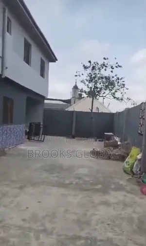 2bdrm Block of Flats in Egbe / Ikotun/Igando for sale
