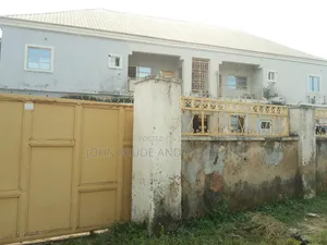 2bdrm Block of Flats in Jikwoyi Phase 1 for rent