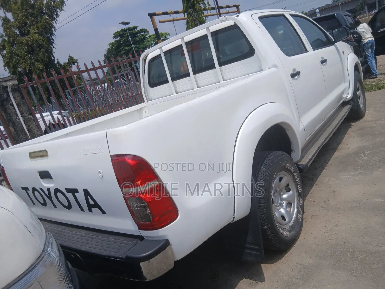 Toyota Hilux 2014 White