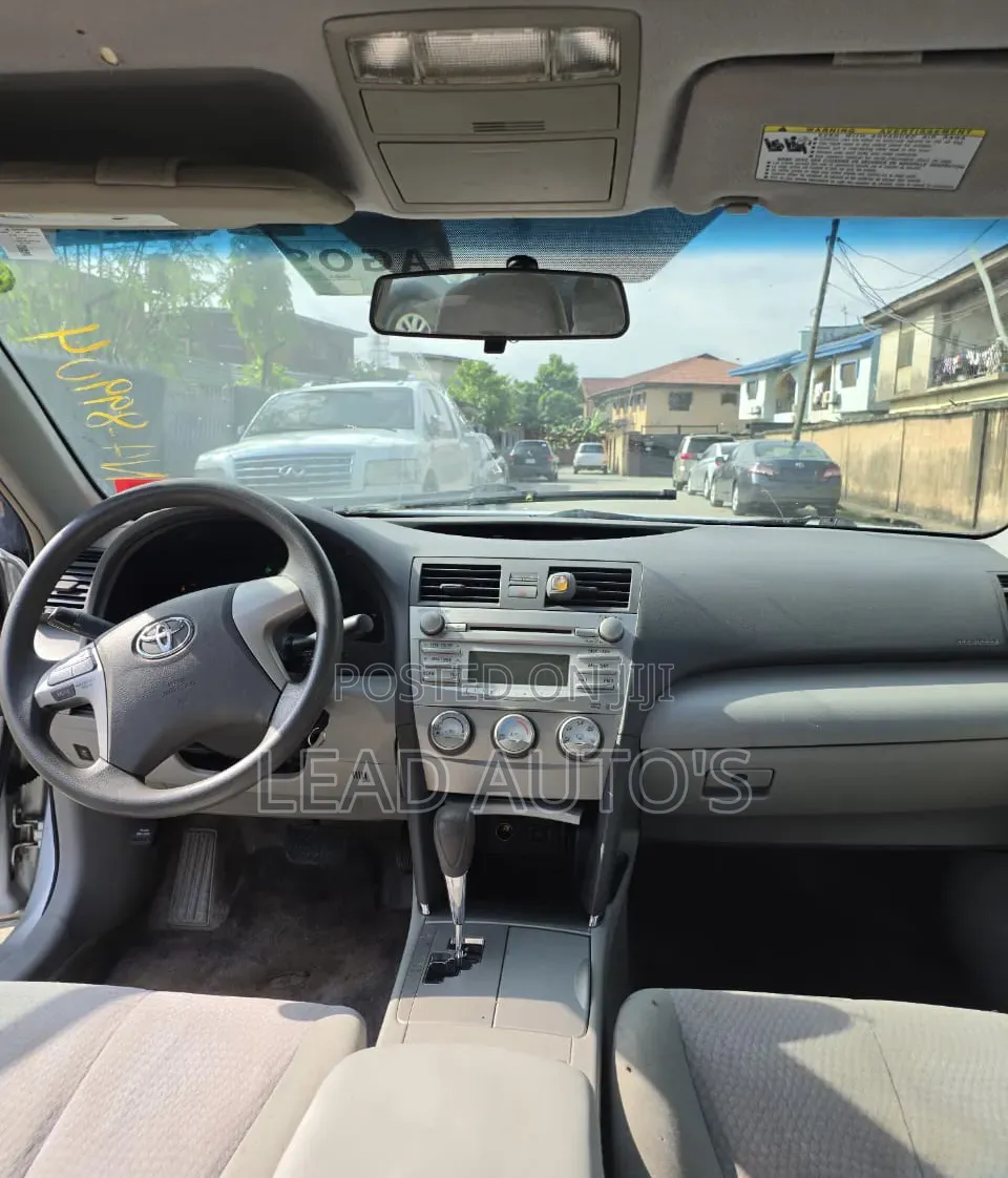 Toyota Camry 2011 Silver