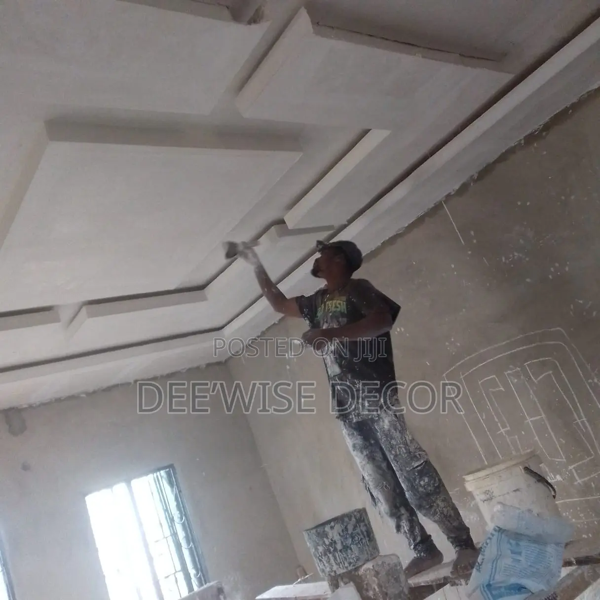 Ceiling Screeding, Cornice & TV Console Ikotun