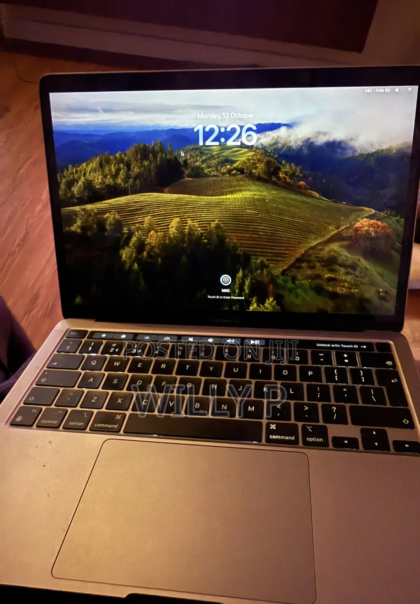 Laptop Apple MacBook Pro 2020 8GB Apple M1 SSD 256GB