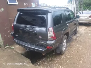 Toyota 4-Runner 2005 Gray