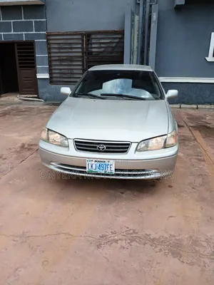 Toyota Camry CE 4dr Sedan (2.2L 4cyl 4A) 2000 Silver