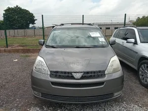 Toyota Sienna XLE Limited 2005 Gray