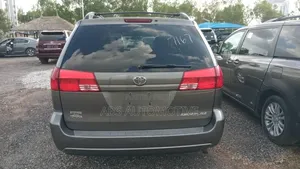 Toyota Sienna XLE Limited 2005 Gray