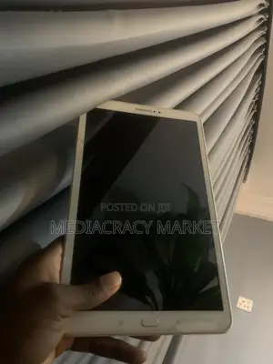 Samsung Galaxy Tab A 10.1 (2016) 16 GB White