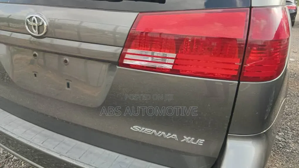 Toyota Sienna XLE Limited 2005 Gray