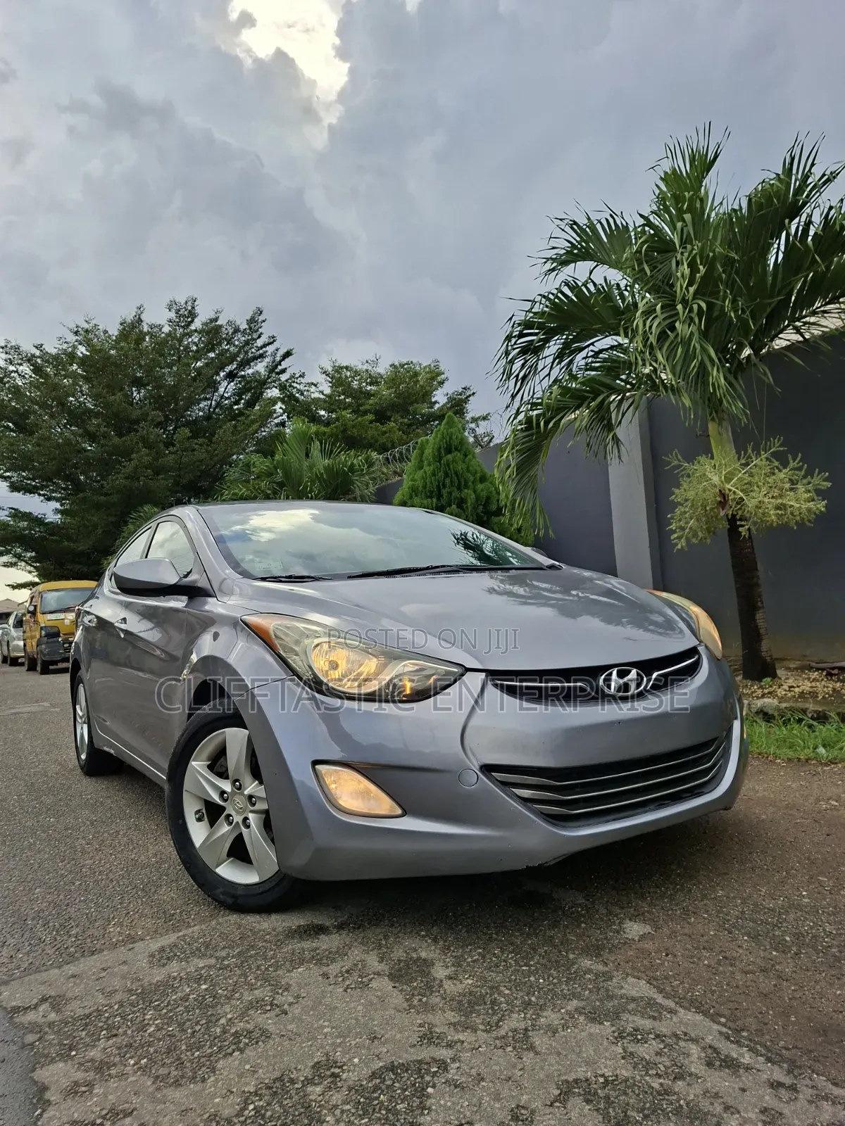 Hyundai Elantra GLS 2011 Gray