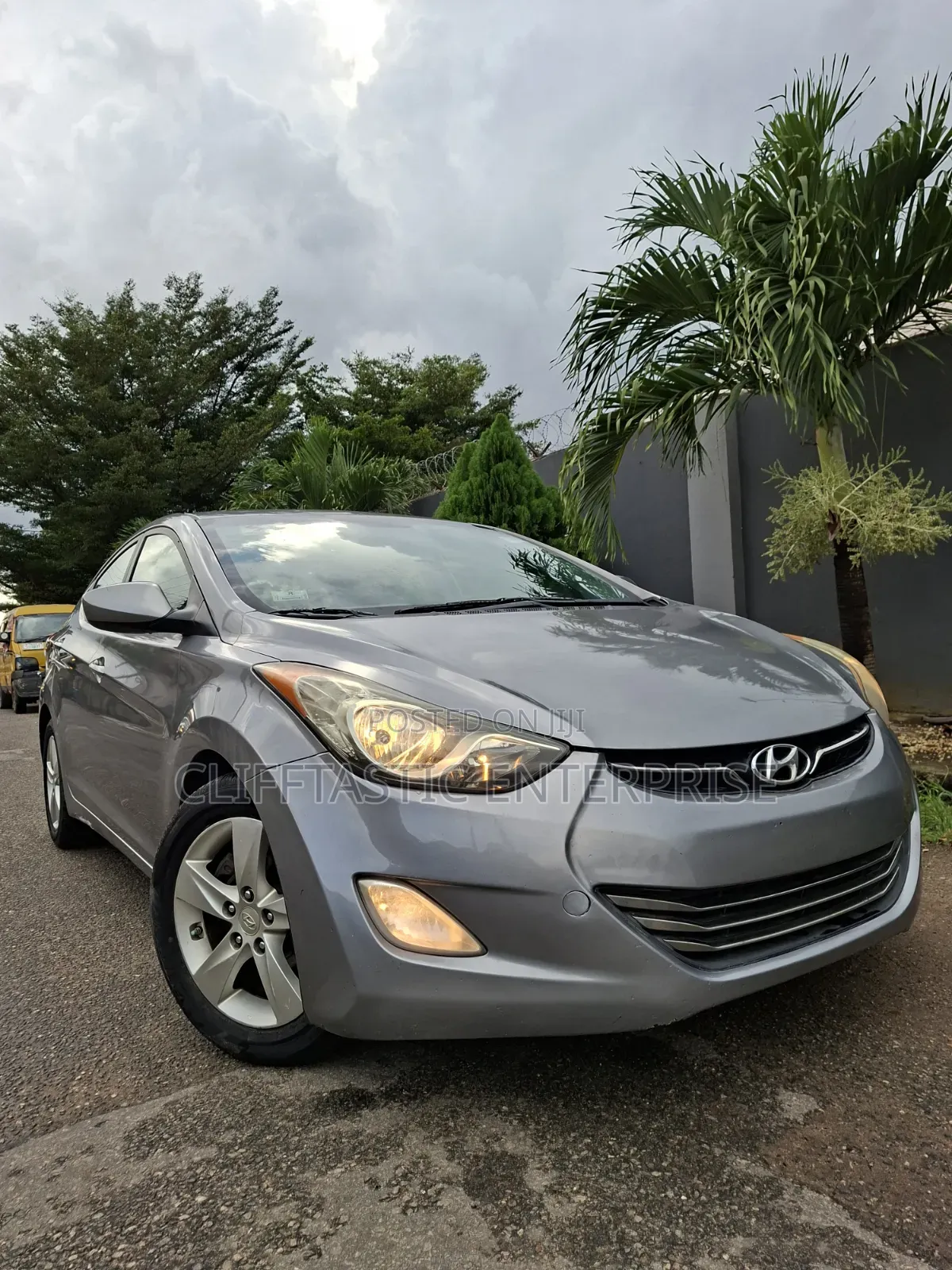 Hyundai Elantra GLS 2011 Gray