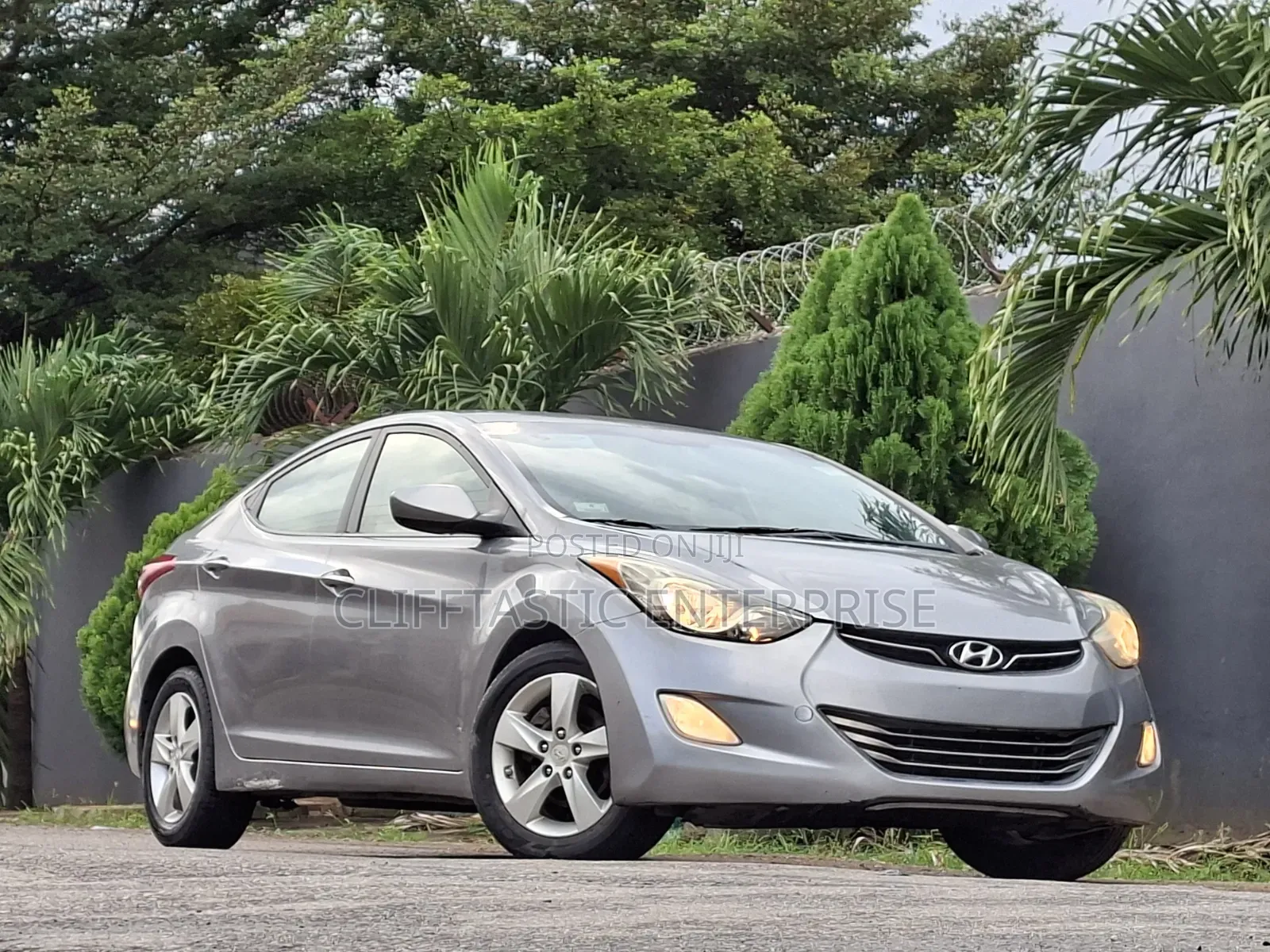 Hyundai Elantra GLS 2011 Gray
