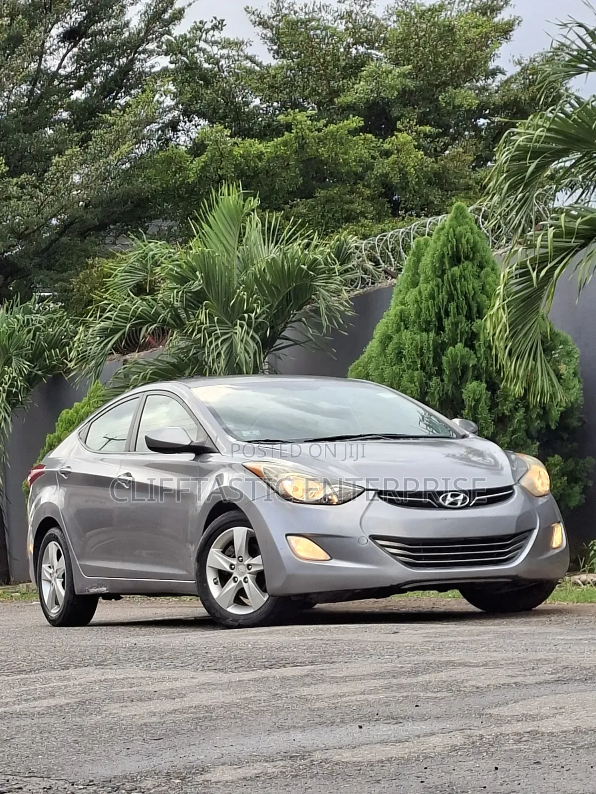 Hyundai Elantra GLS 2011 Gray