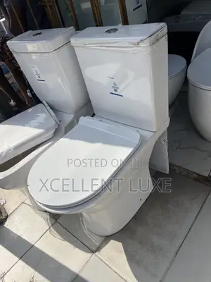 Close Couple Wc Set With a Wall Mount Suspended Wash Hand Basin