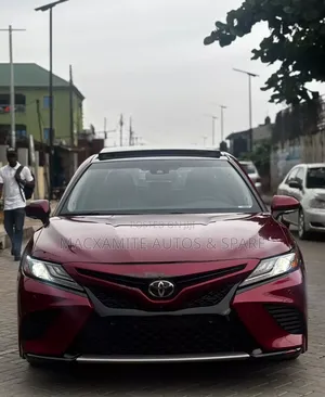 Toyota Camry XSE V6 FWD (3.5L 6cyl 8AM) 2018 Burgundy