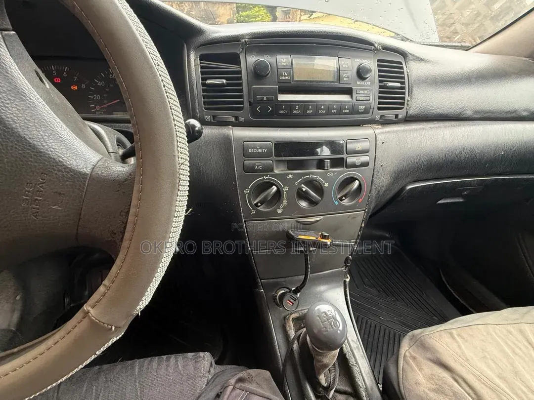 Toyota Corolla Liftback 2002 Black