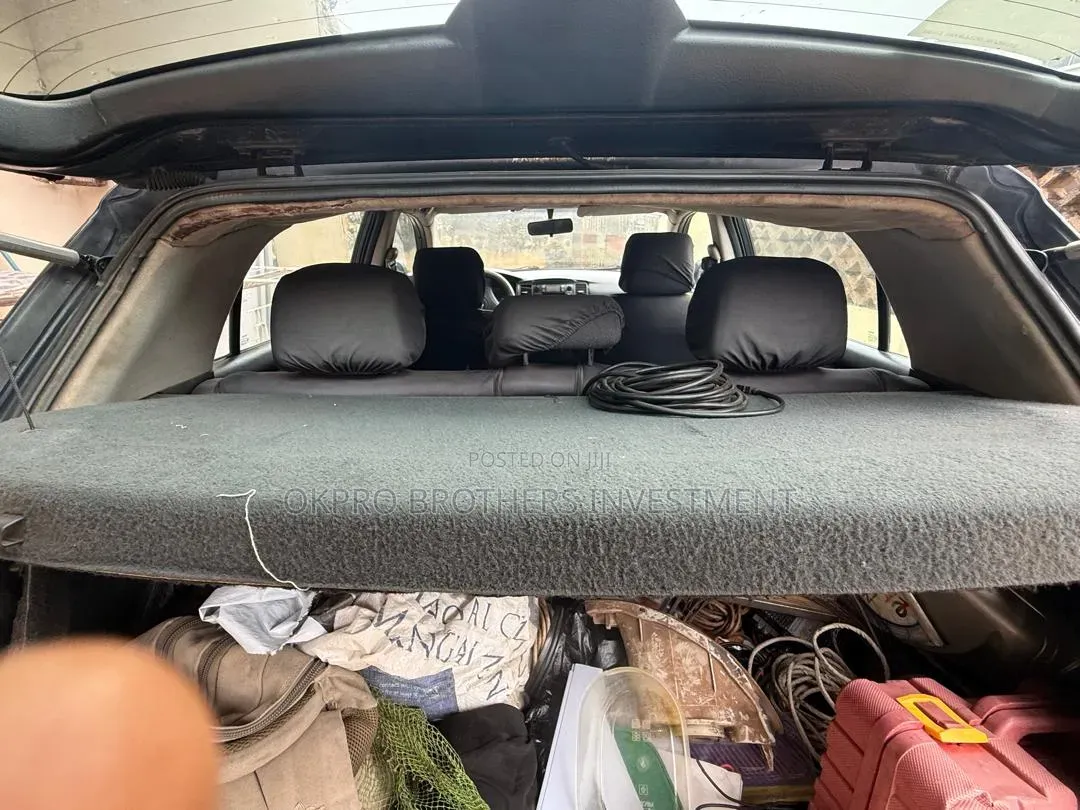Toyota Corolla Liftback 2002 Black