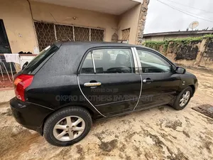 Toyota Corolla Liftback 2002 Black