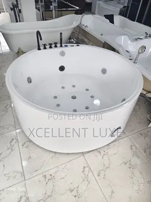 Acrylic Round Jacuzzi Massage Bathtub With 1hp Pump