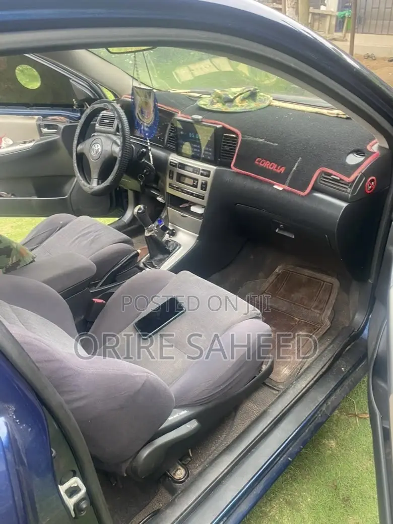 Toyota Corolla 2004 Blue