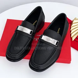 * *High Quality FERRAGAMO SHOE*