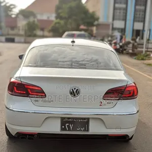 Volkswagen Passat 2012 White