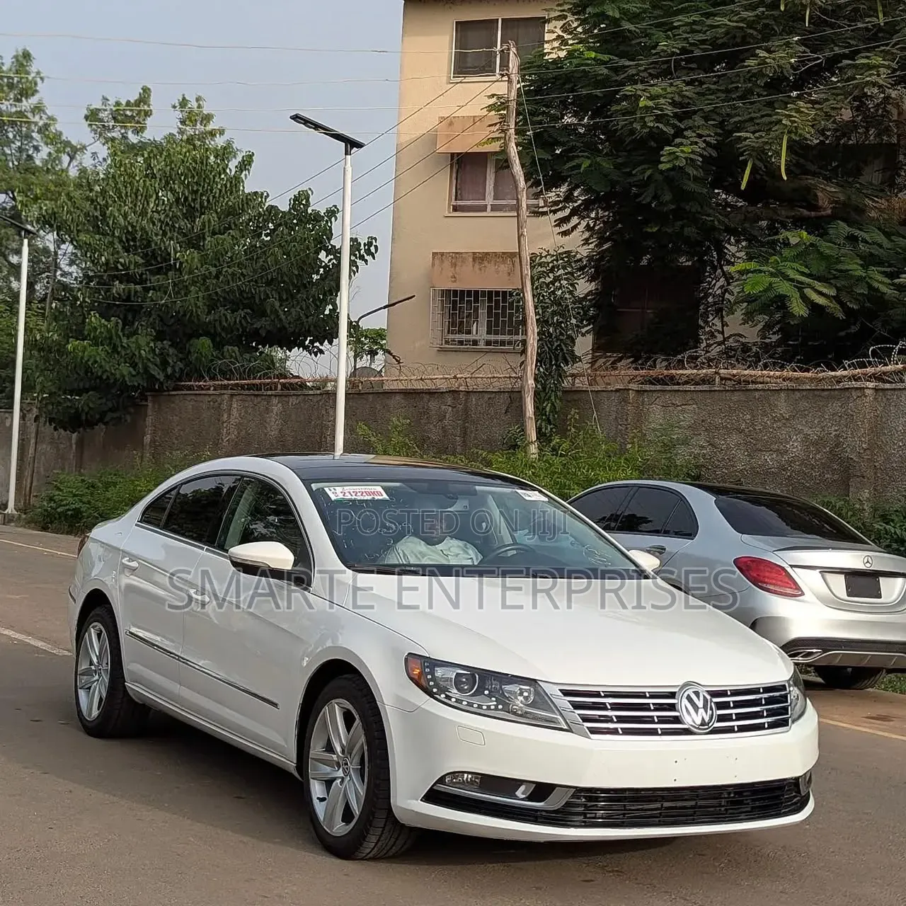 Volkswagen Passat 2012 White