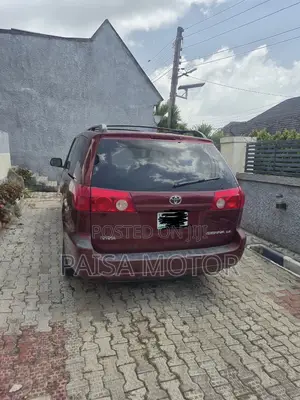 Toyota Sienna LE 2008 Red