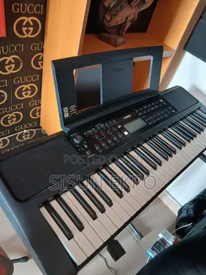 PSR-E383 Yamaha Keyboard