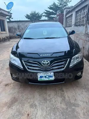 Toyota Camry LE 4dr Sedan (2.5L 4cyl 6A) 2011 Black