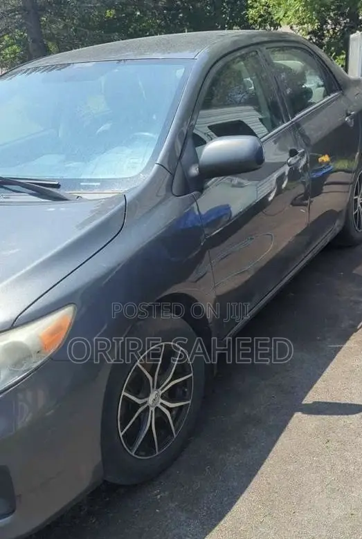Toyota Corolla 2012 Gray