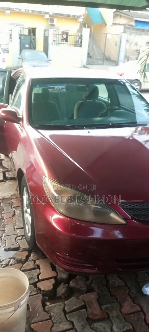 Toyota Camry 2004 Red