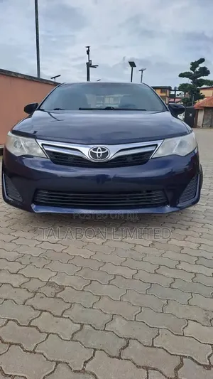Toyota Camry L 4dr Sedan (2.5L 4cyl 6A) 2014 Blue
