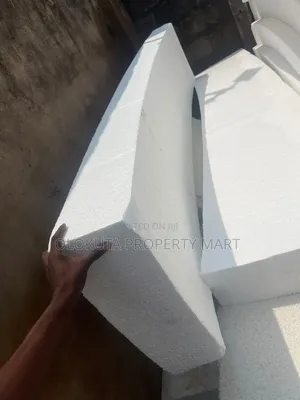 Polystyrene 4cm Board and Parapet
