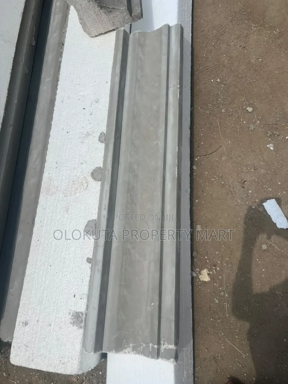Polystyrene 4cm Board and Parapet