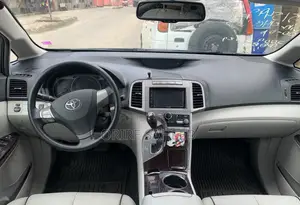 Toyota Venza LE 2010 Blue