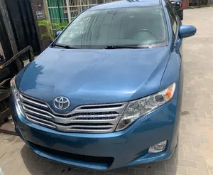 Toyota Venza LE 2010 Blue