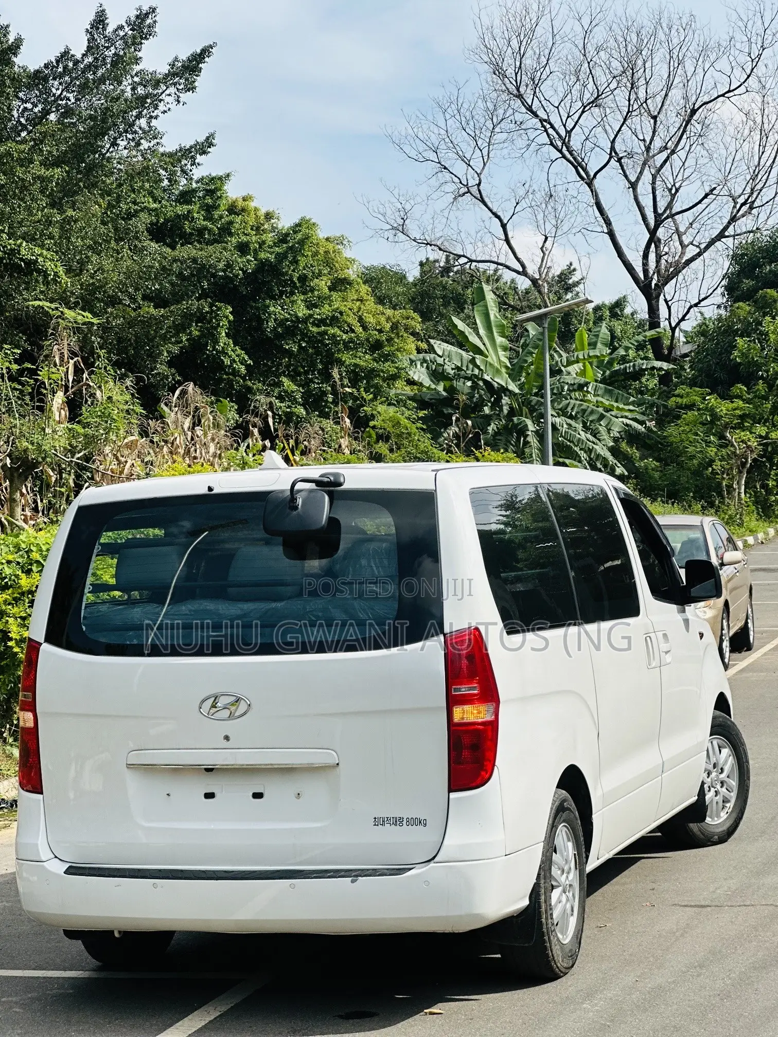 Hyundai H1 2021 White