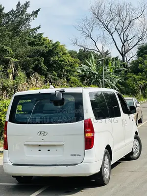 Hyundai H1 2021 White