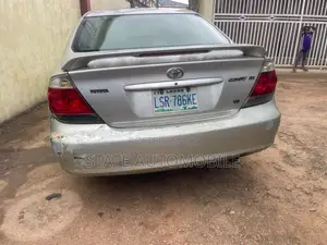 Toyota Camry 2005 Silver