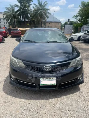 Toyota Camry SE 4dr Sedan (2.5L 4cyl 6A) 2013 Black