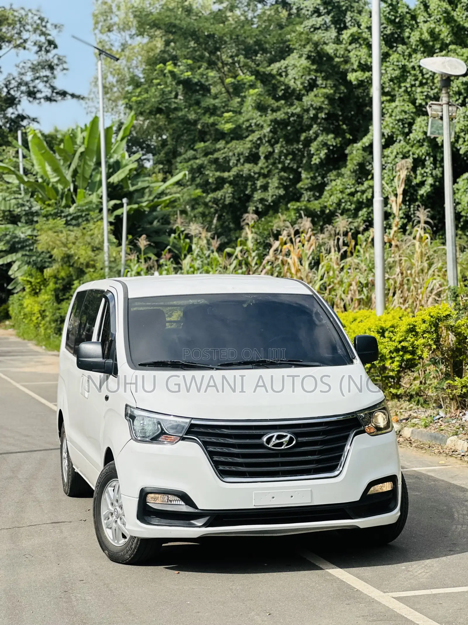 Hyundai H1 2021 White