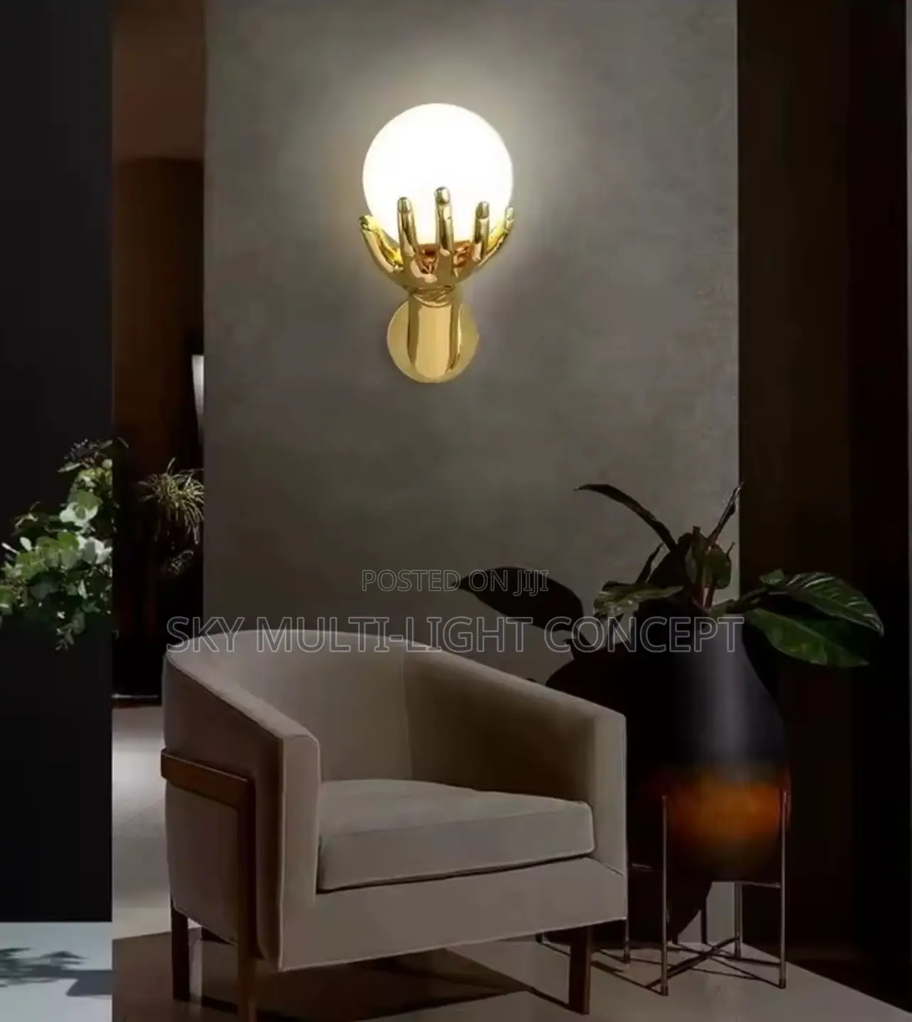 Creative Golden Finger Wall Lamp