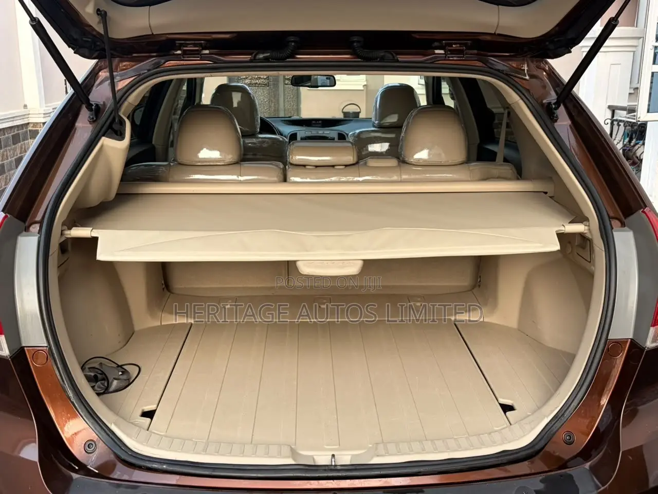 Toyota Venza 2010 Brown