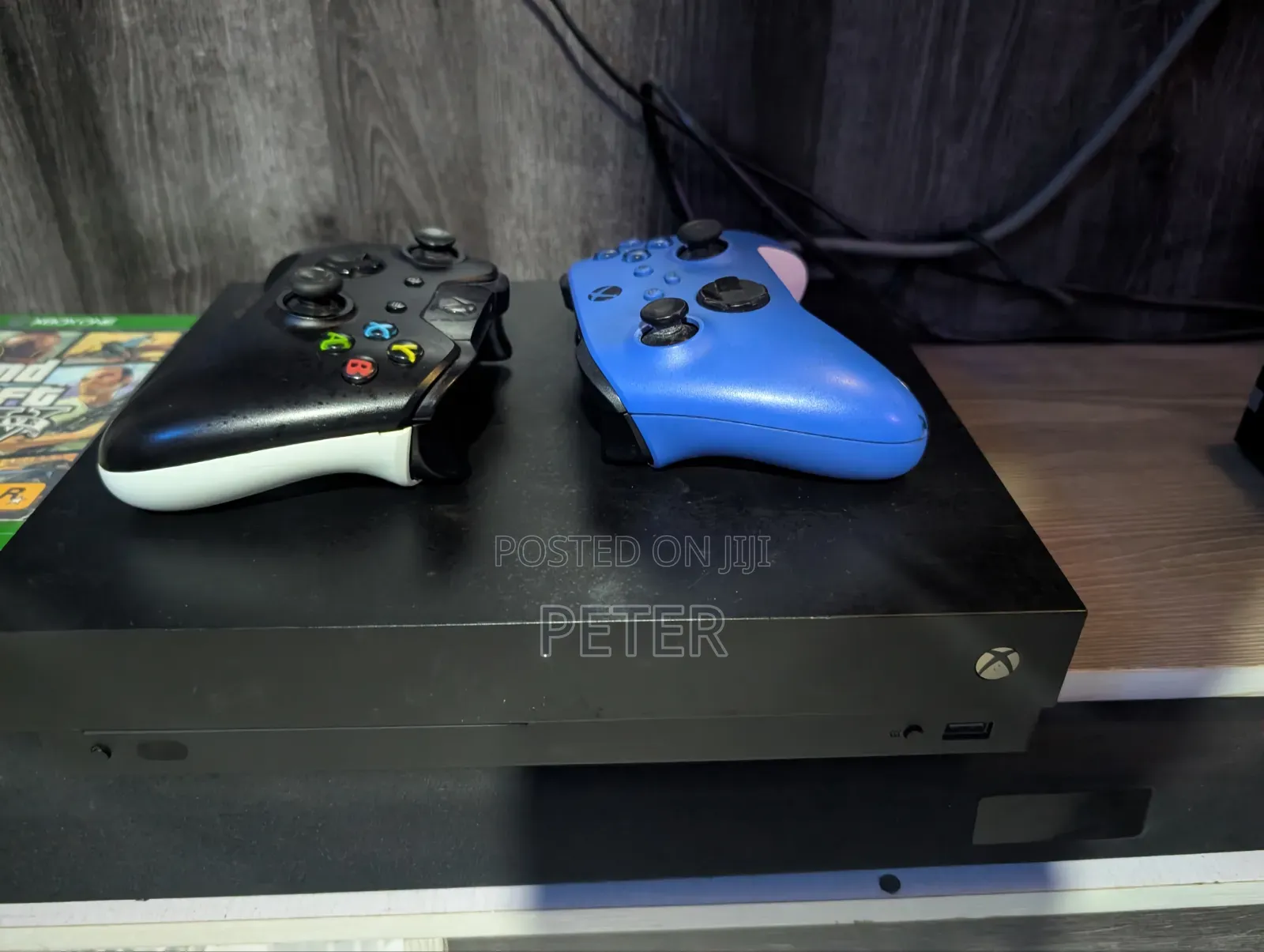Xbox One X 2 Wireless Controllers and 7 Games