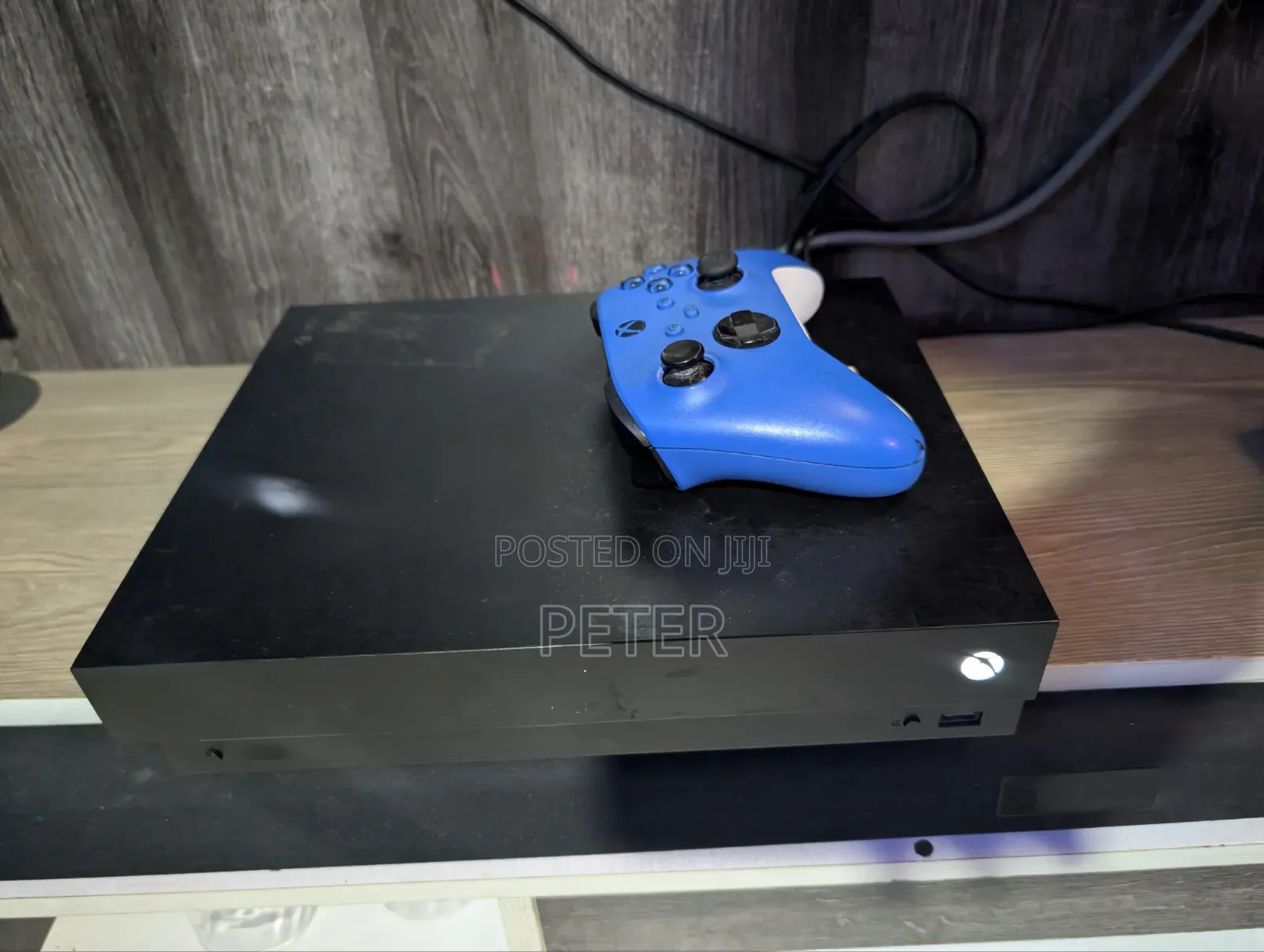 Xbox One X 2 Wireless Controllers and 7 Games
