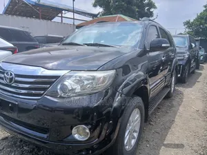 Toyota Fortuner 2013 Black